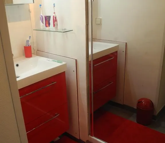 Standing Chartrons Apartament *